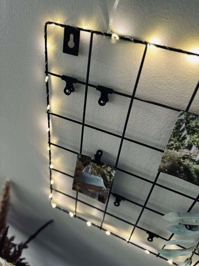 Tavla i svart metall – inkl ljusslinga och klämmor