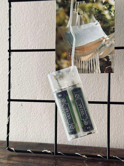 Tavla i svart metall – inkl ljusslinga och klämmor