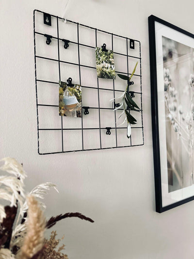 Tavla i svart metall – inkl ljusslinga och klämmor