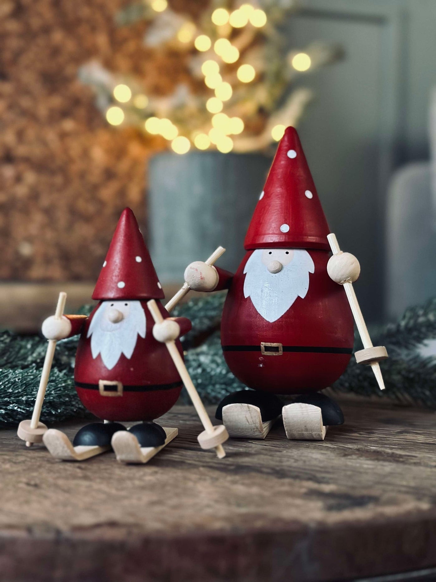 Tomte på skidor - Stor