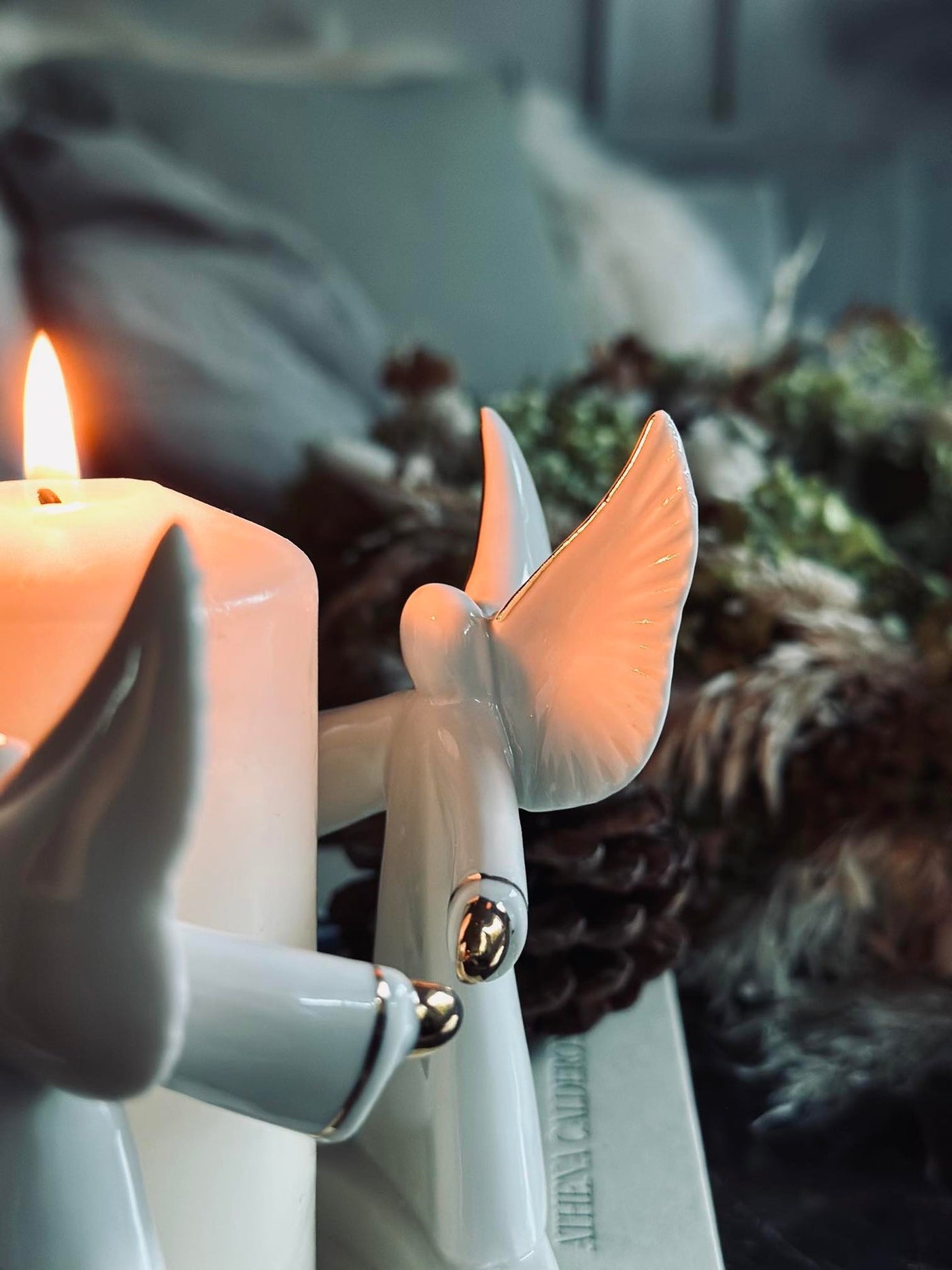 Ljusstake med änglar - Vit porslin