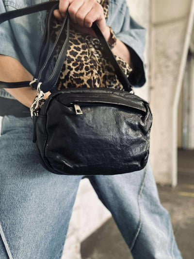 Axelremsväska Hanna Svart