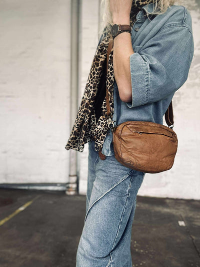 Axelremsväska Hanna Cognac