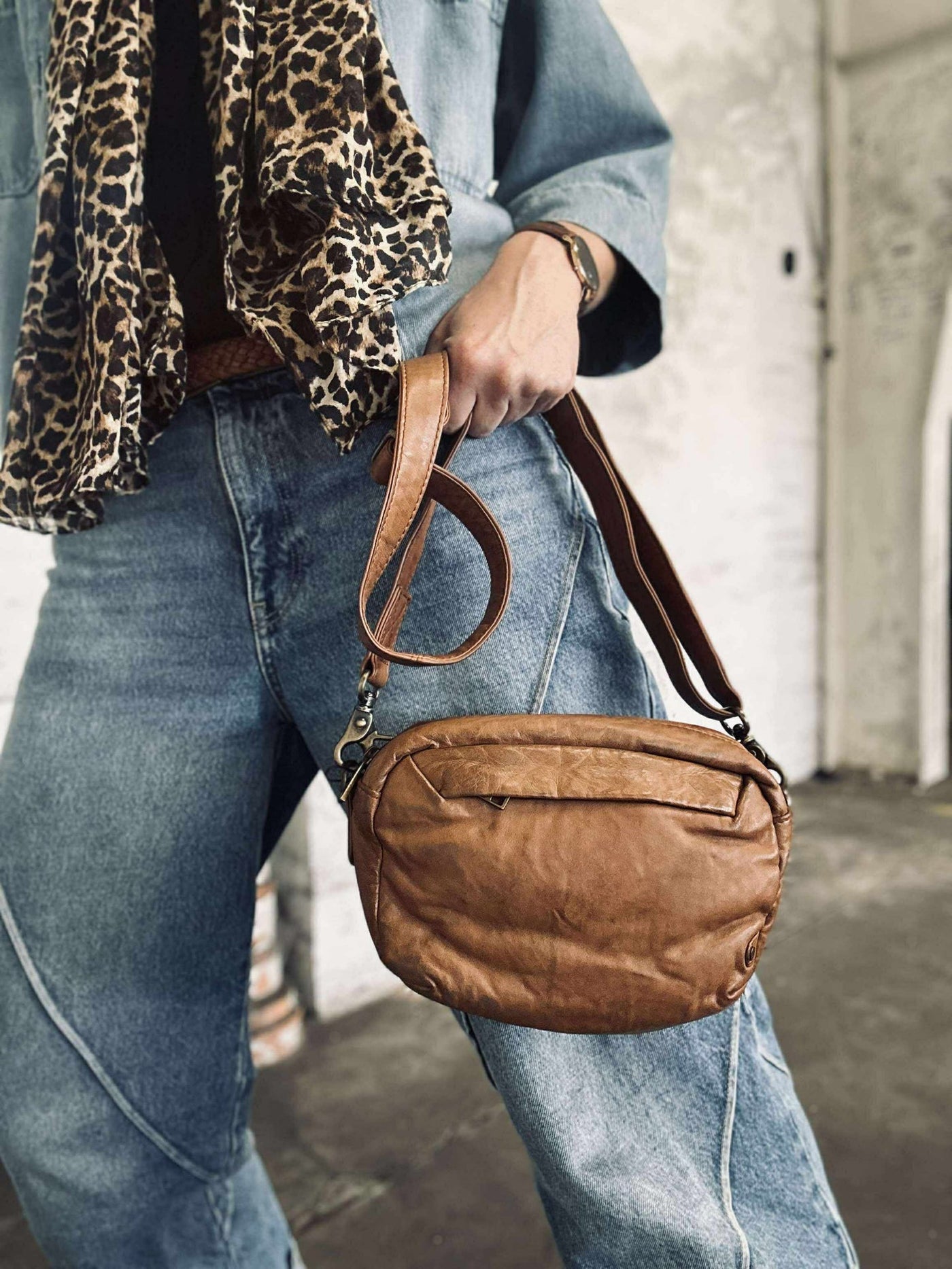 Axelremsväska Hanna Cognac