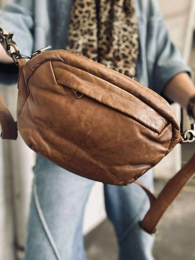 Axelremsväska Hanna Cognac