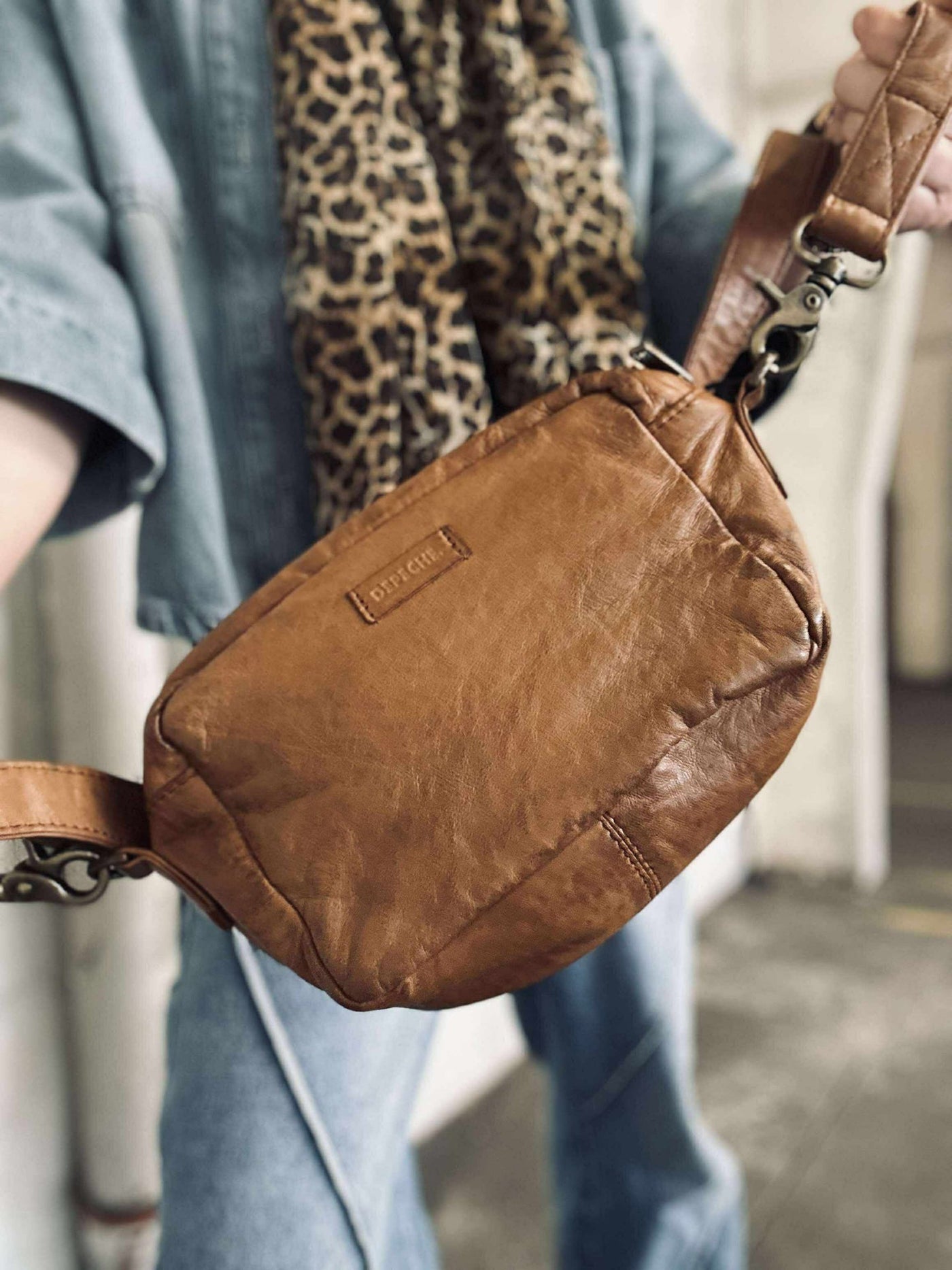 Axelremsväska Hanna Cognac