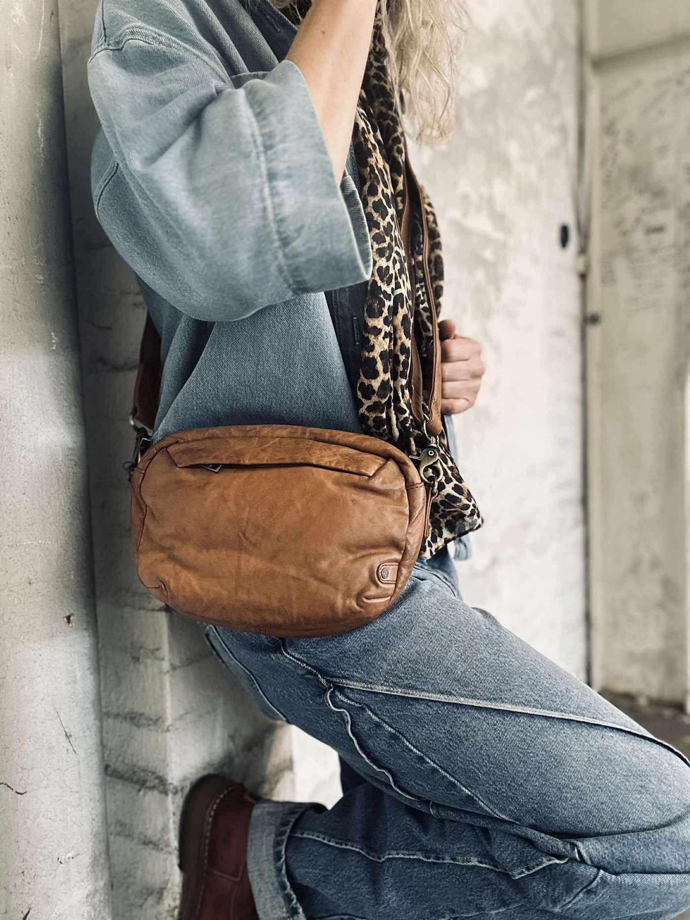 Axelremsväska Hanna Cognac