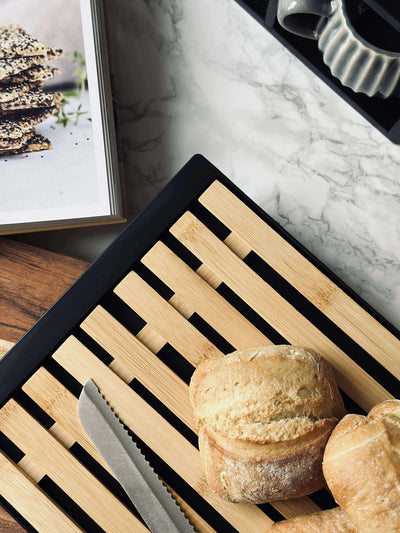 Skärbräda med smulbricka