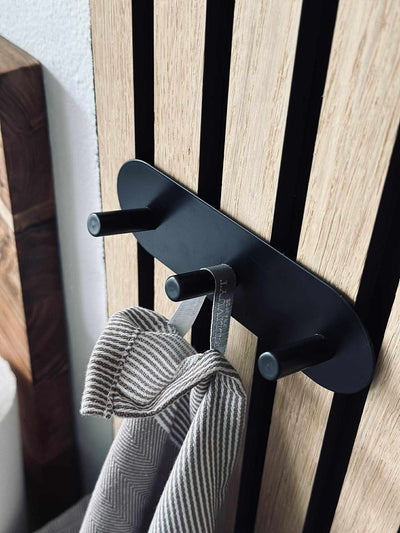 Självhäftande krok