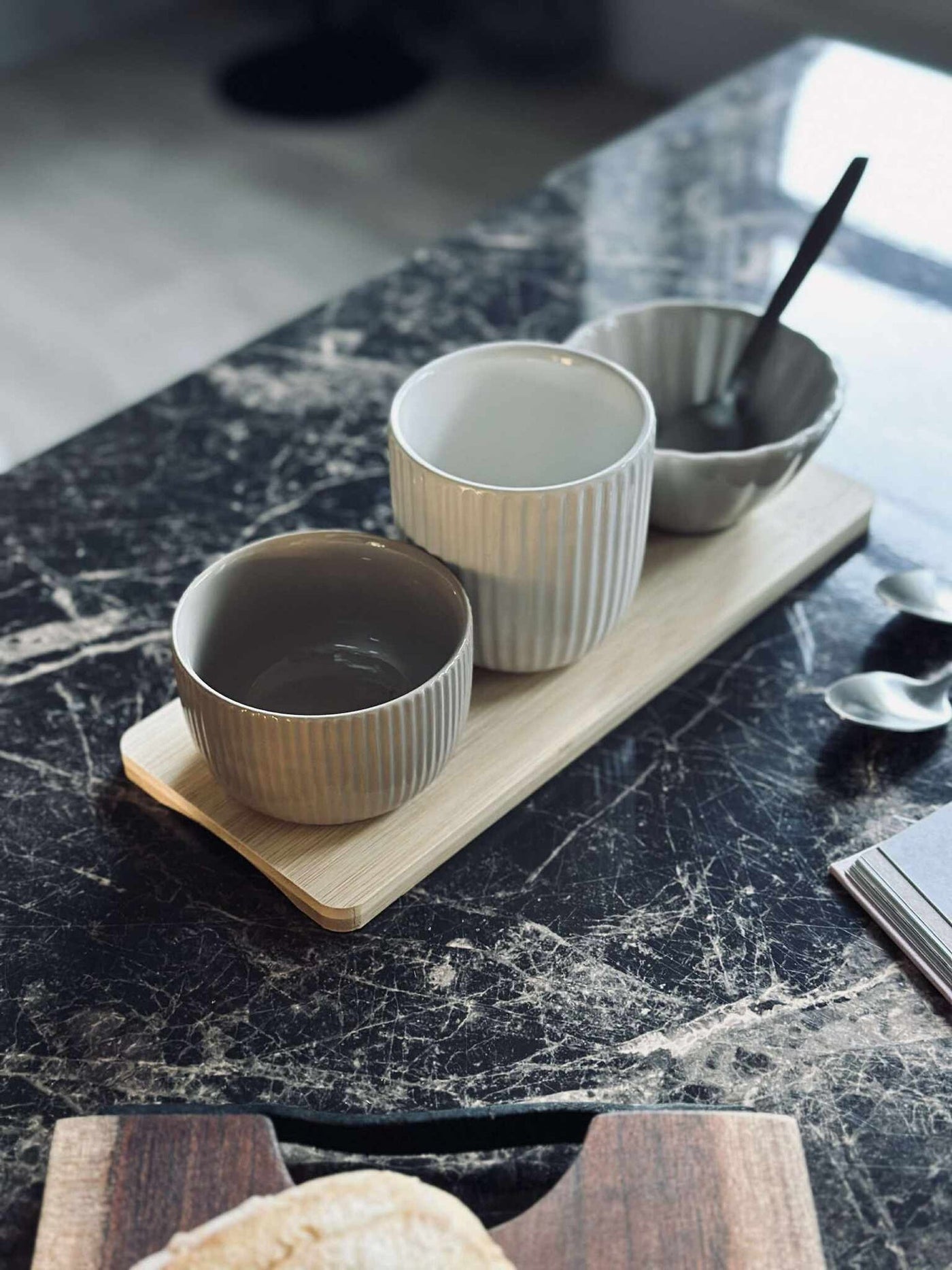 Tapas - 3 skålar och fat