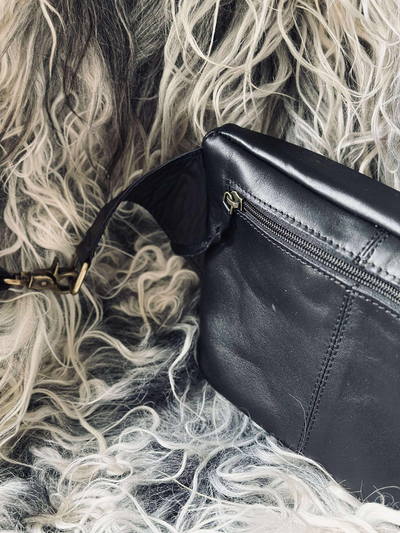 Midjeväska Kaya - Svart