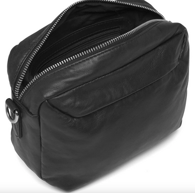 Axelremsväska Hanna Svart