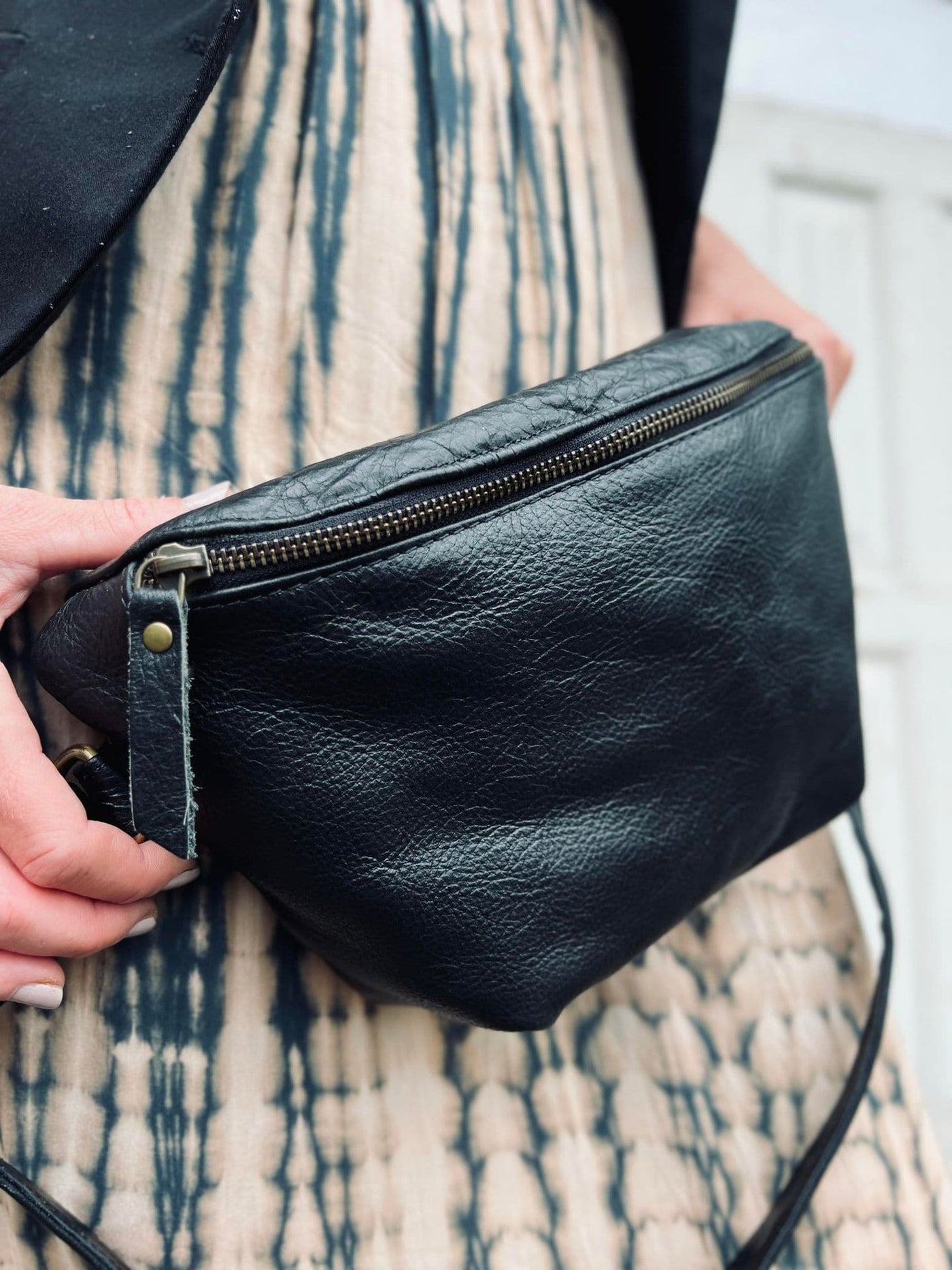 Bumbag BELLA i Svart buffelläder