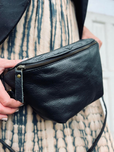 Bumbag BELLA i Svart buffelläder