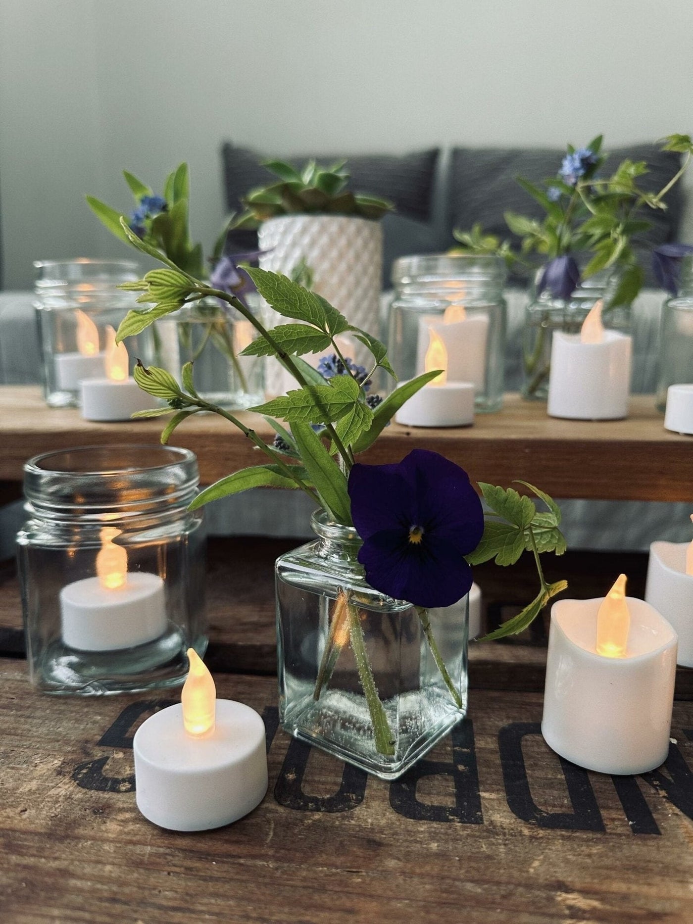 LED ljuspaket med 16 värmeljus