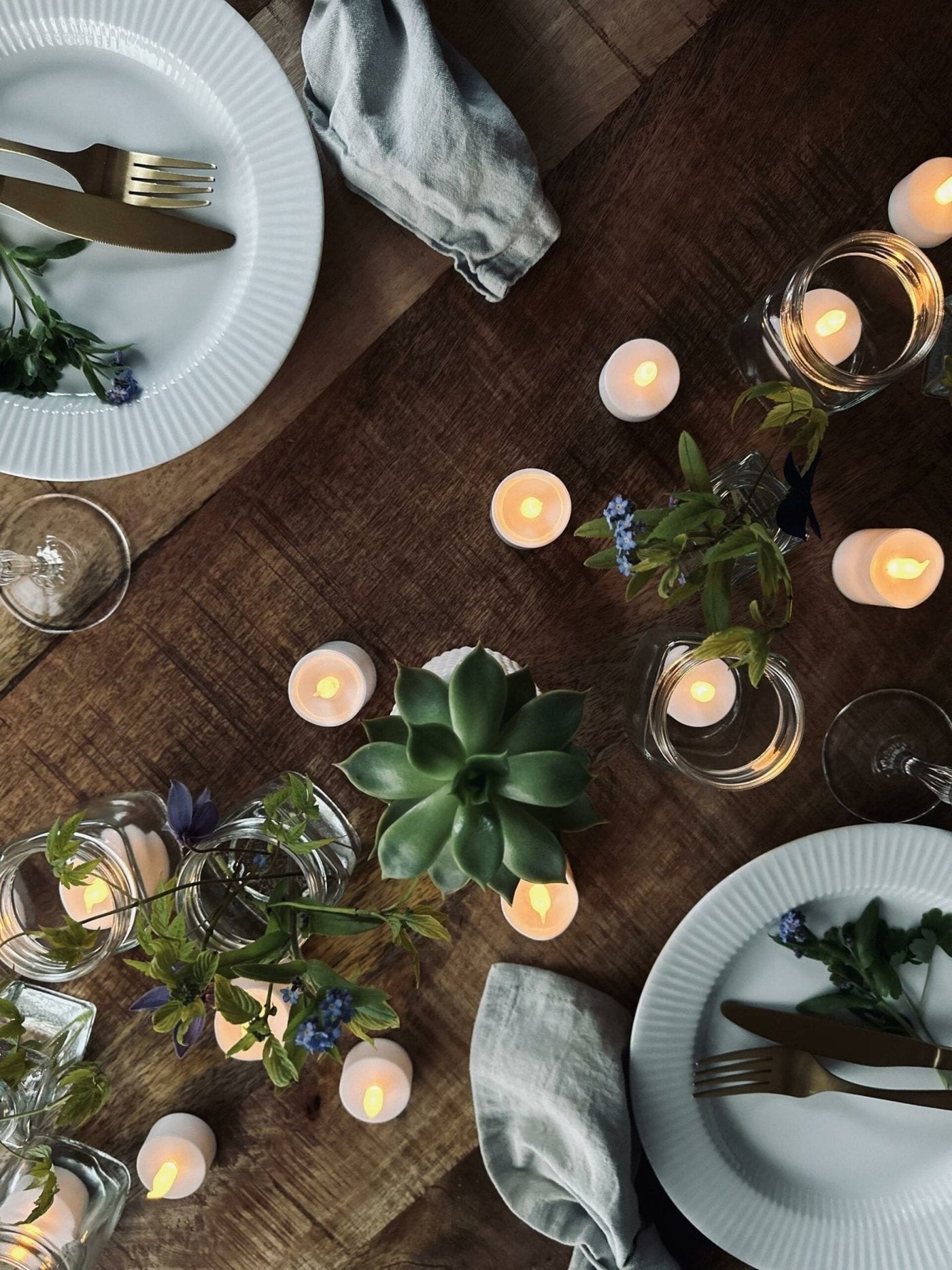 LED ljuspaket med 16 värmeljus