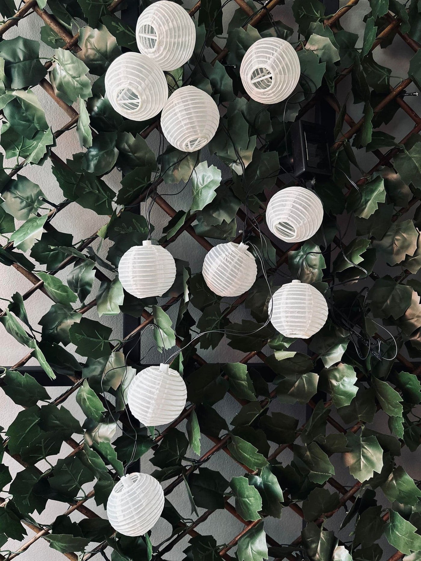 LED solcell ljusslinga, 10 vita bollar