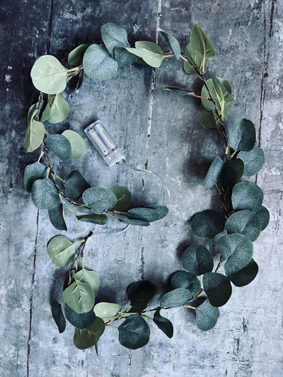 Ljusslinga med eukalyptus