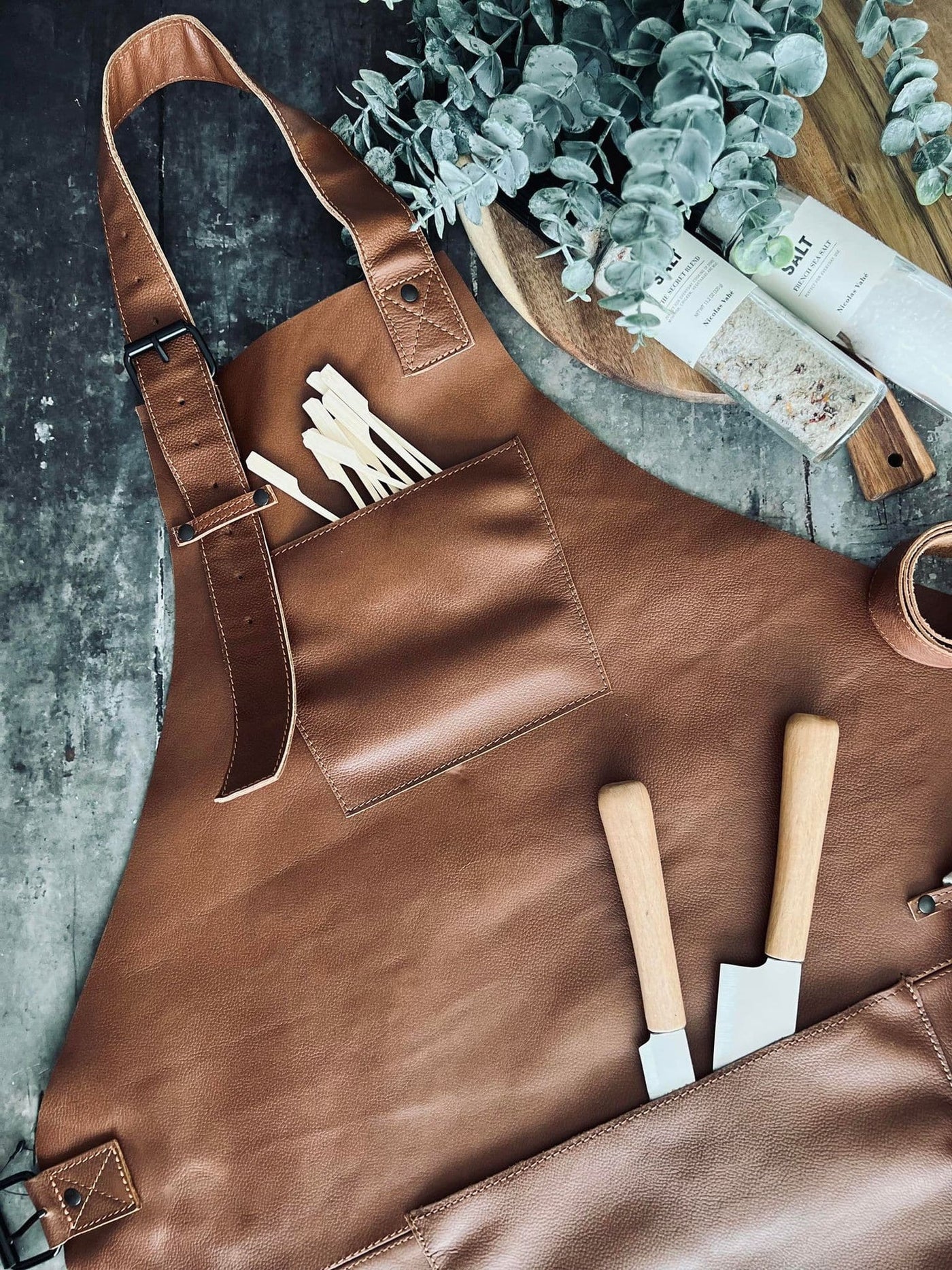 Skinnförkläde – Cognac buffelläder